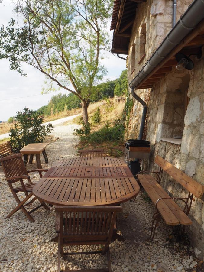 Gite Les Cabanes De Fallot Pour 15 Personnes - Piscine Naturelle L'isle-Bouzon Eksteriør bilde
